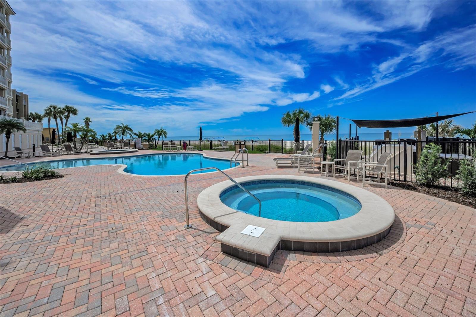 LA VISTANA B CONDO - Residential