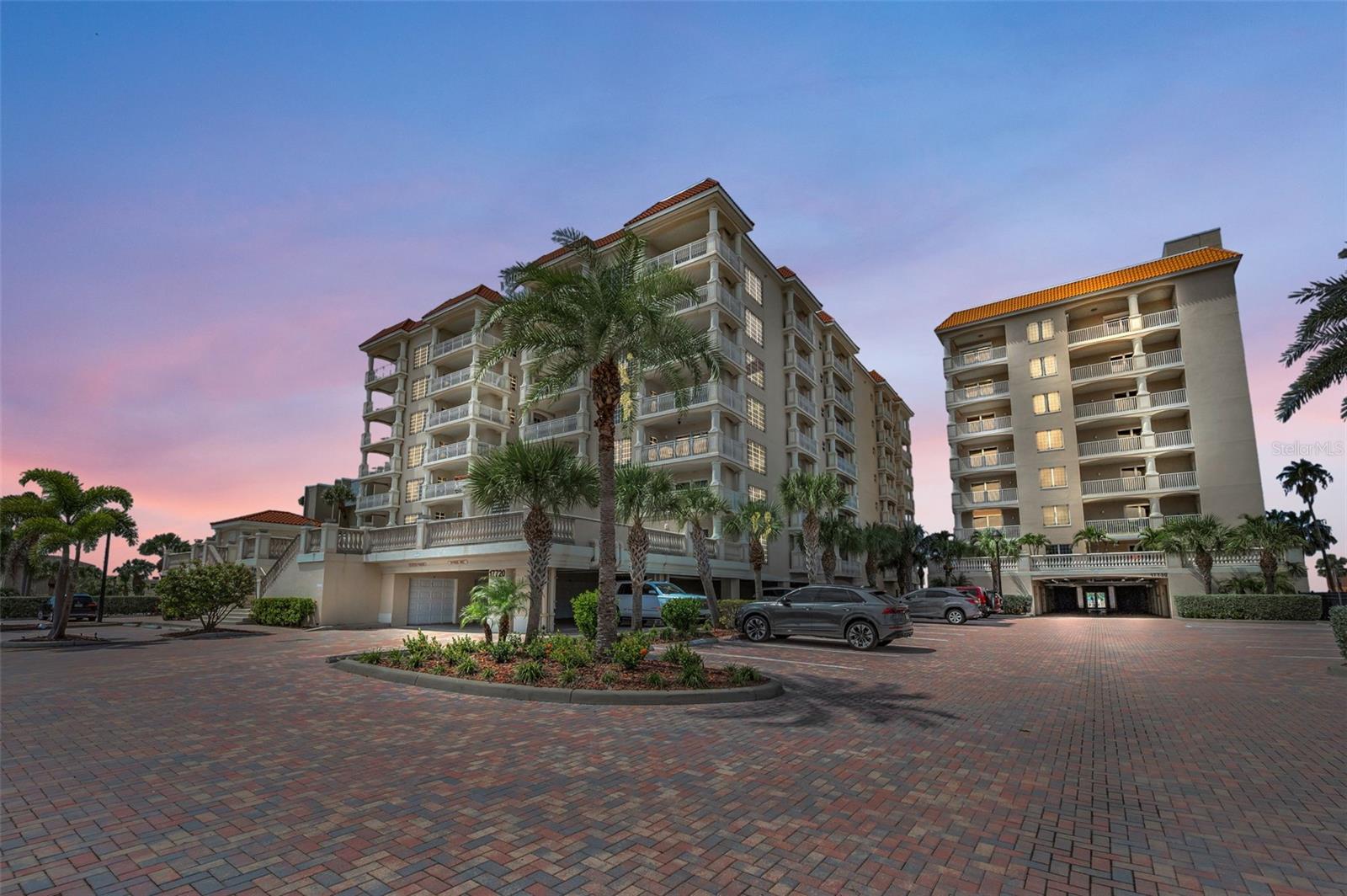 LA VISTANA B CONDO - Residential