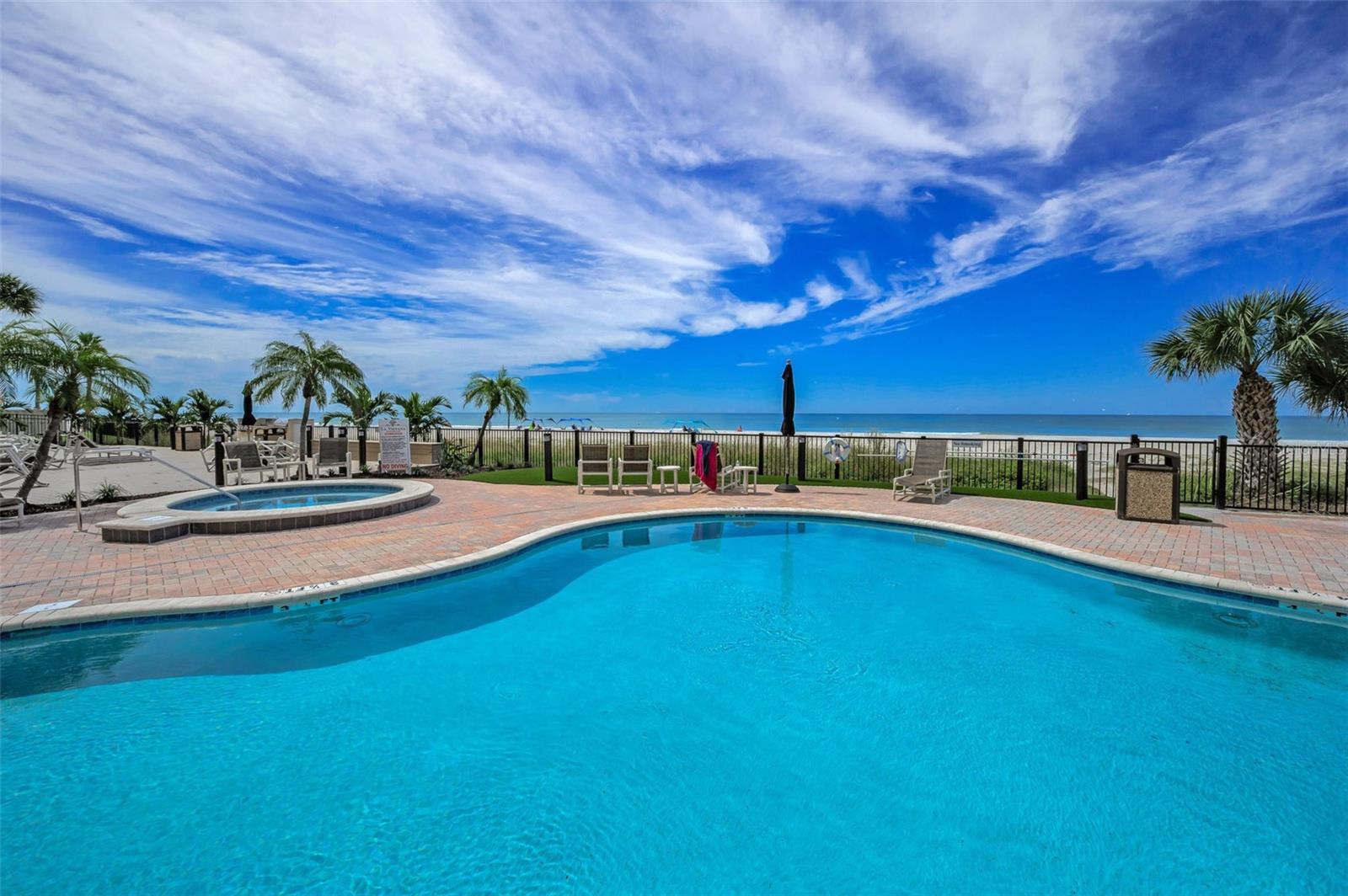 LA VISTANA B CONDO - Residential