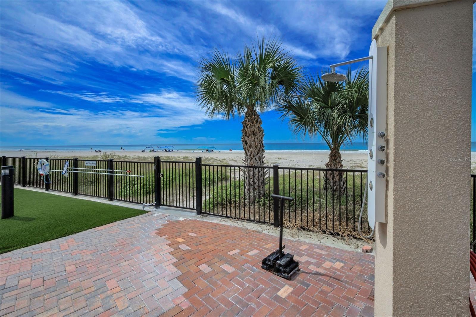 LA VISTANA B CONDO - Residential