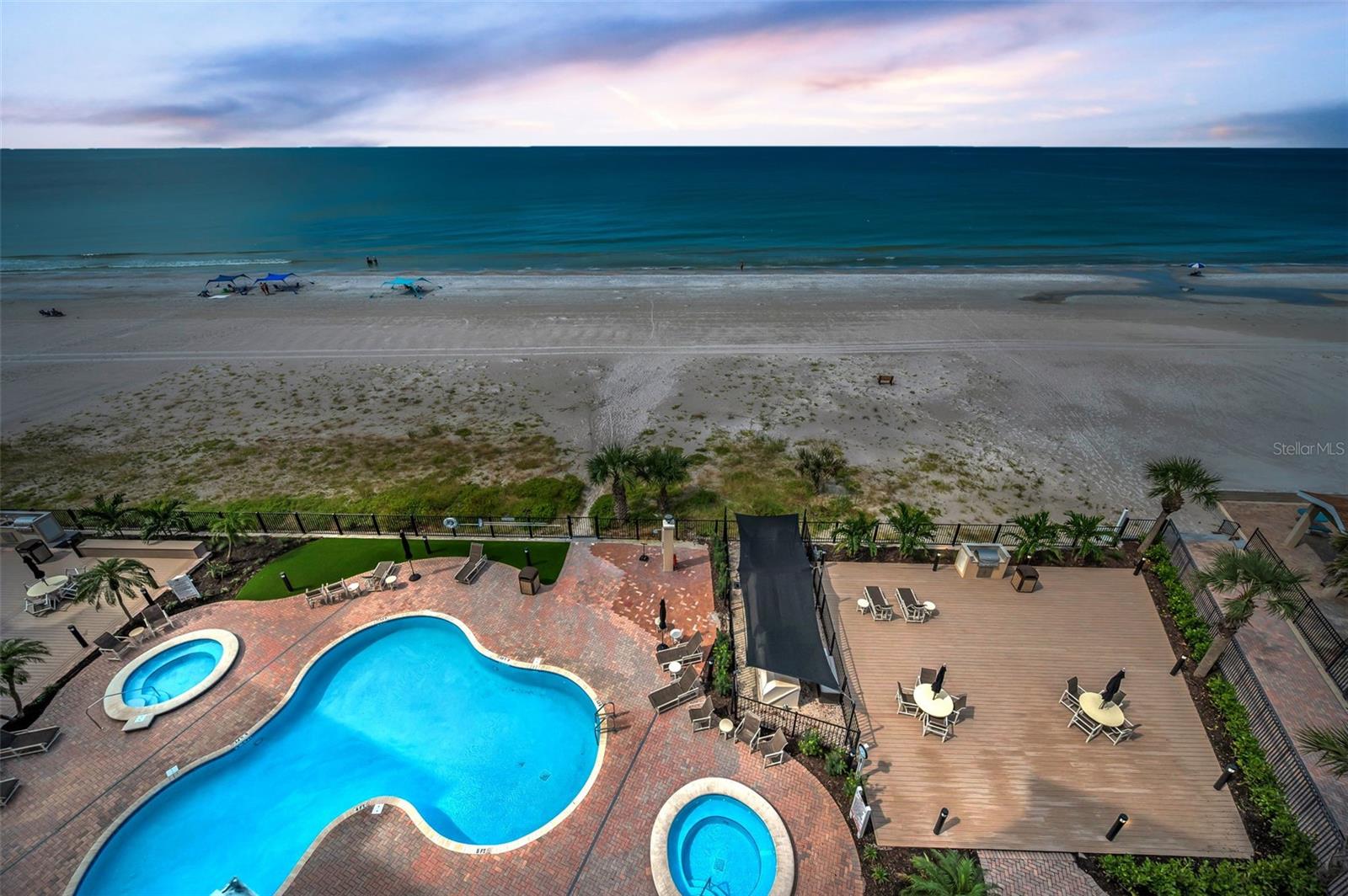 LA VISTANA B CONDO - Residential