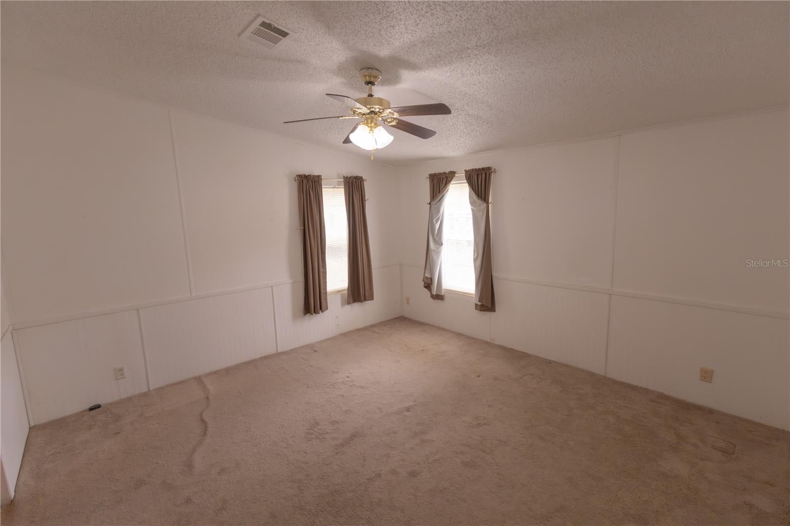 BELMONT WOODS - Residential