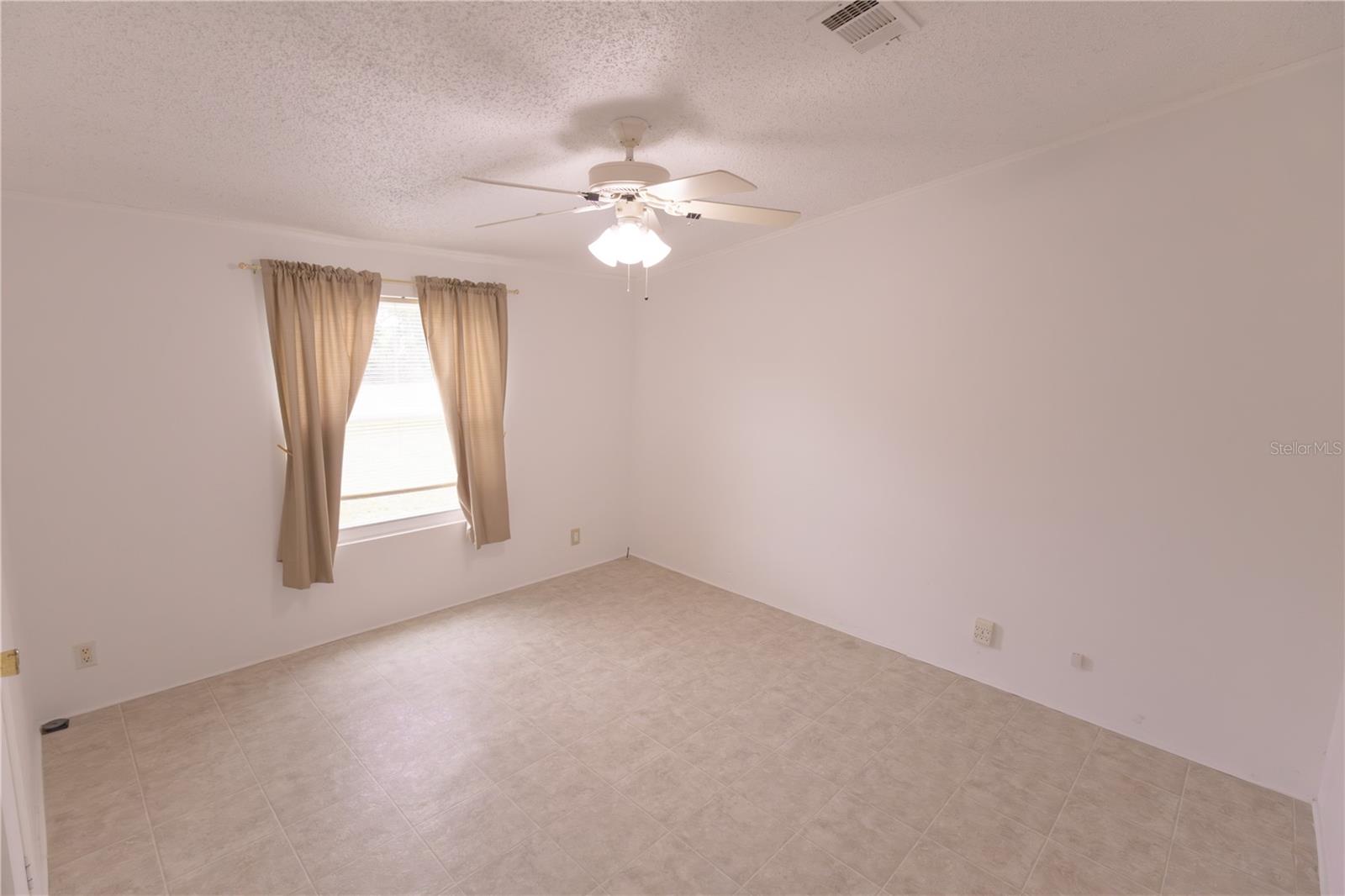 BELMONT WOODS - Residential