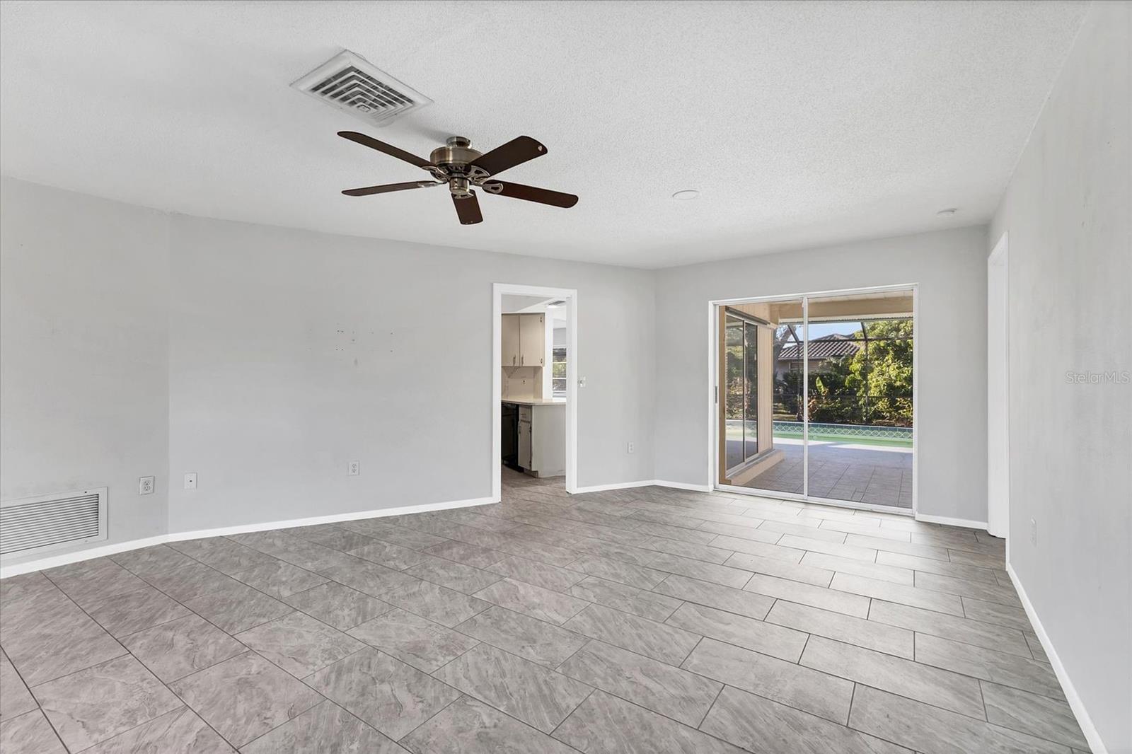 SORRENTO EAST - Residential