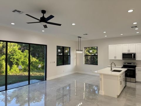 2145 REDMOND STREET PORT CHARLOTTE FL 33948