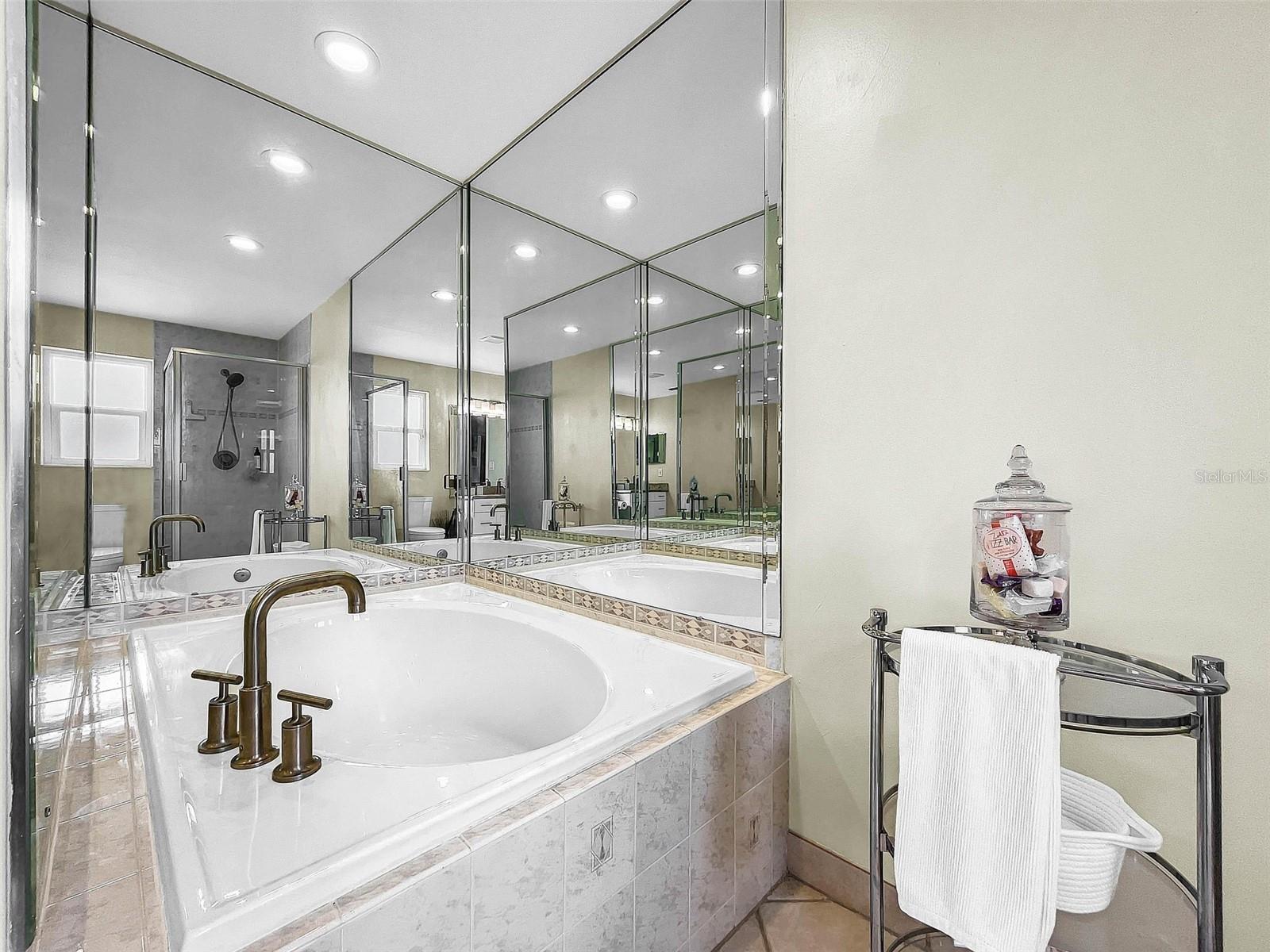 ISLAND ESTATES OF CLEARWATER UNIT 6-B - Residential