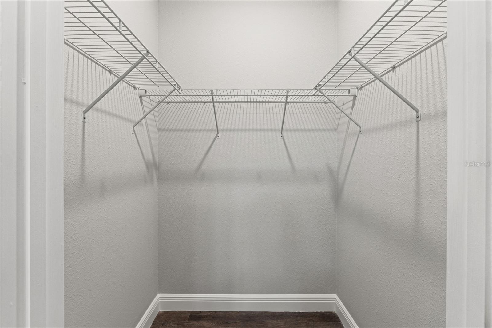 VOSS OAK LAKE ESTATE - Residential