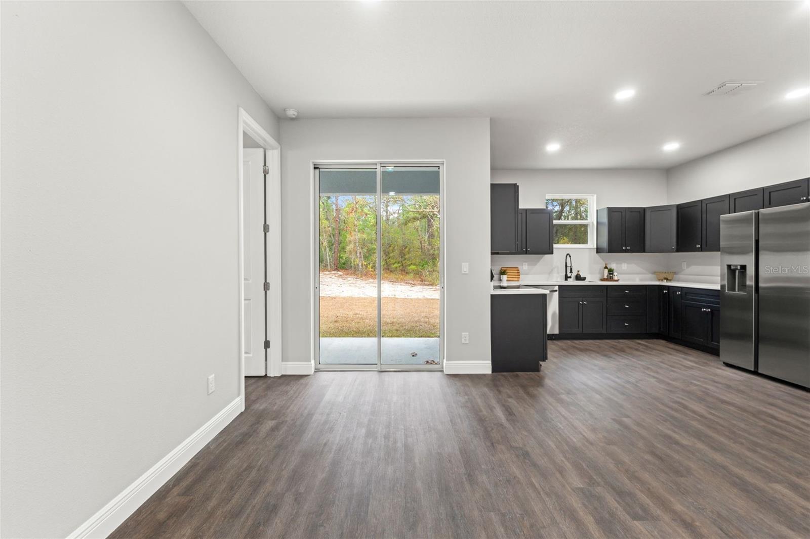 VOSS OAK LAKE ESTATE - Residential