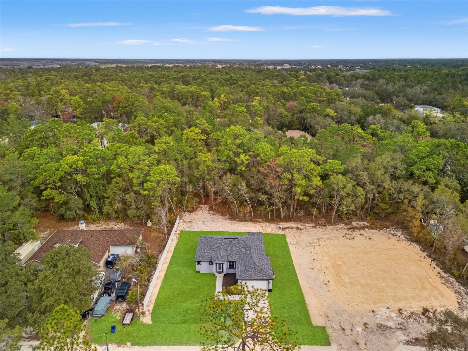 VOSS OAK LAKE ESTATE - Residential