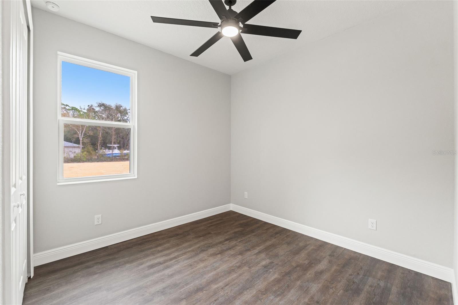 VOSS OAK LAKE ESTATE - Residential