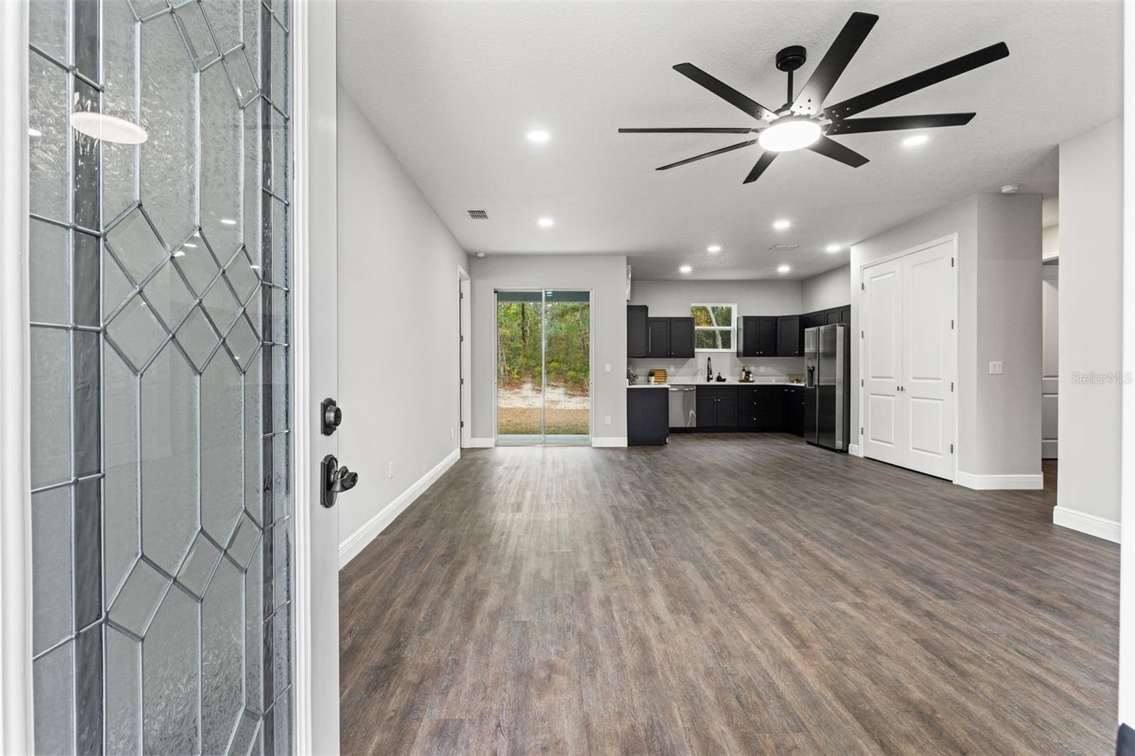 VOSS OAK LAKE ESTATE - Residential