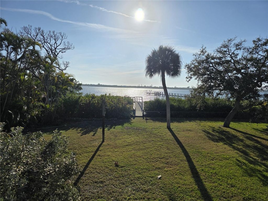 Photo of 1079 Bayshore Drive, Englewood, FL 34223 (MLS # N6142997)