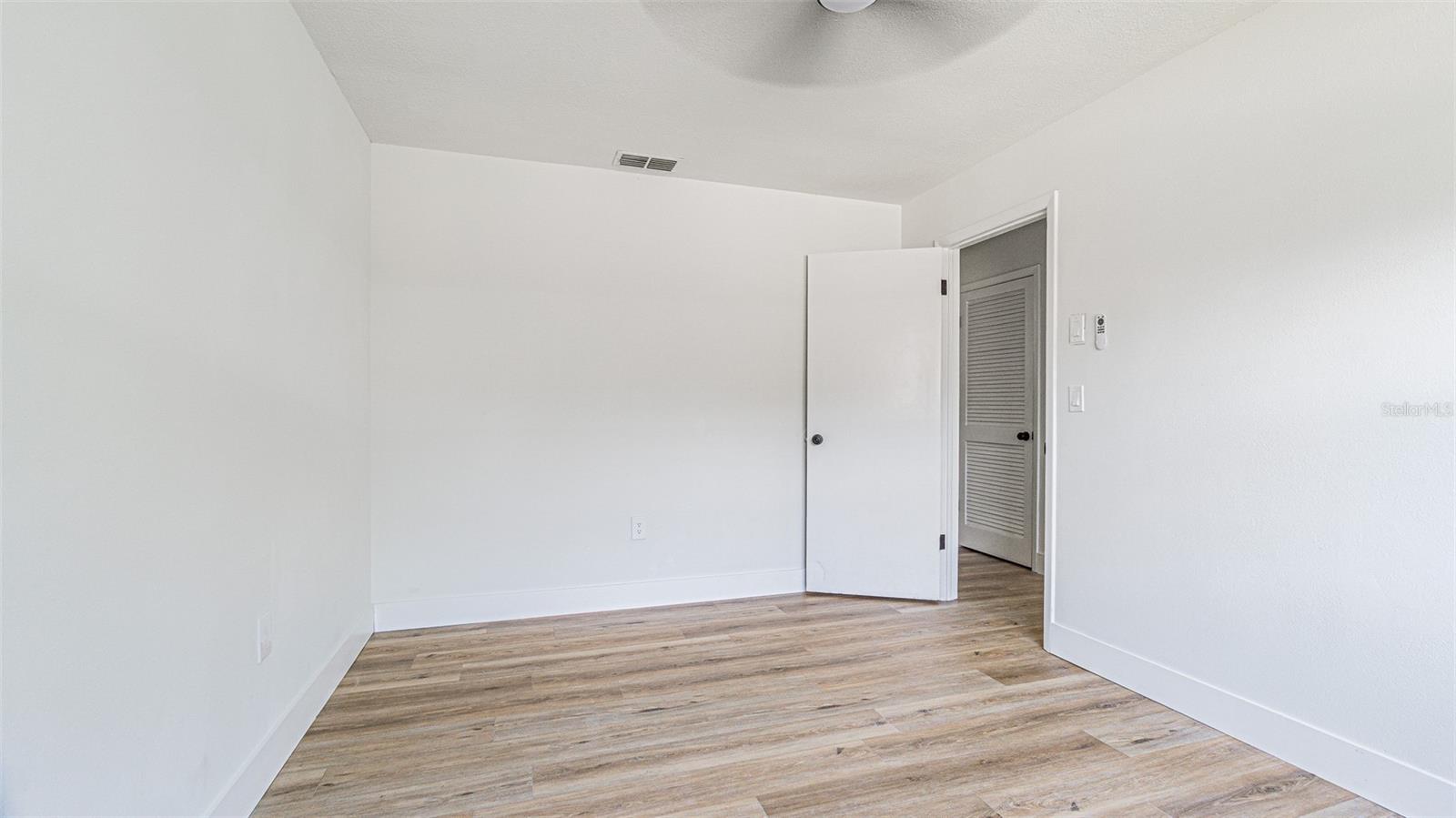 RAVENSWOOD VILLAGE - Residential