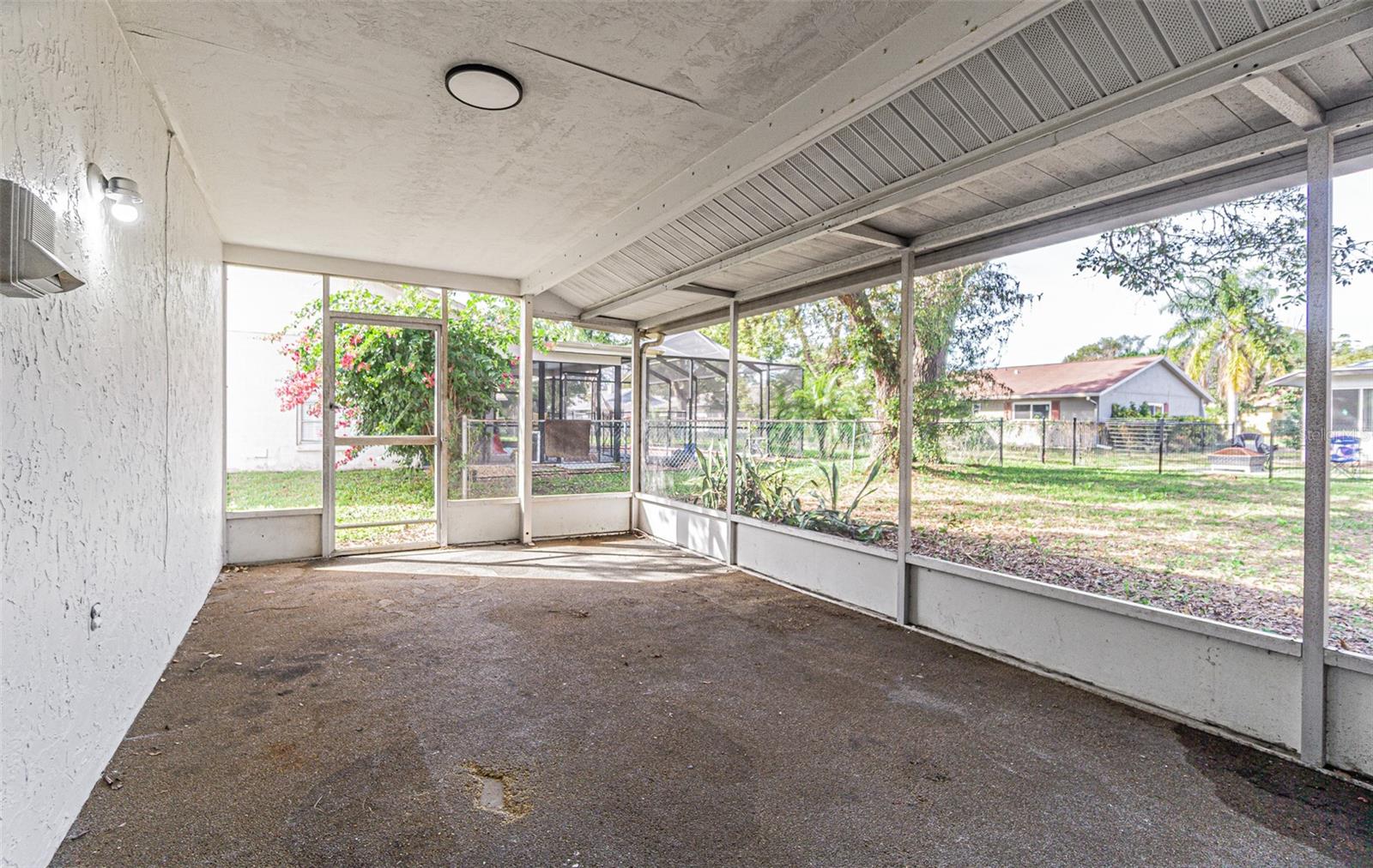 RAVENSWOOD VILLAGE - Residential