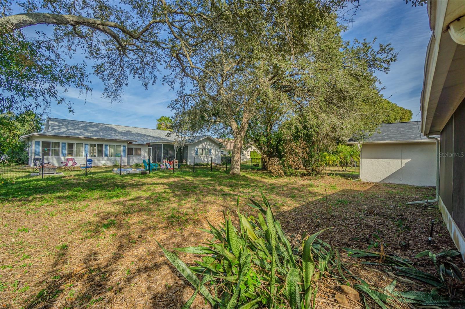 RAVENSWOOD VILLAGE - Residential