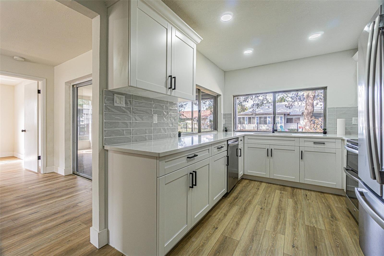 RAVENSWOOD VILLAGE - Residential