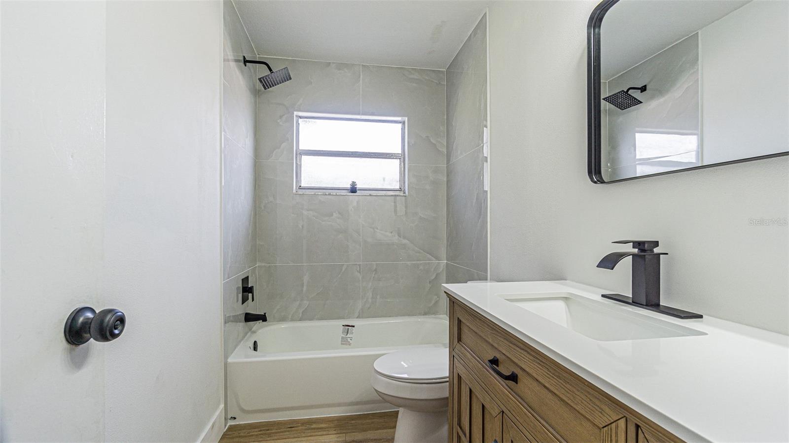 RAVENSWOOD VILLAGE - Residential