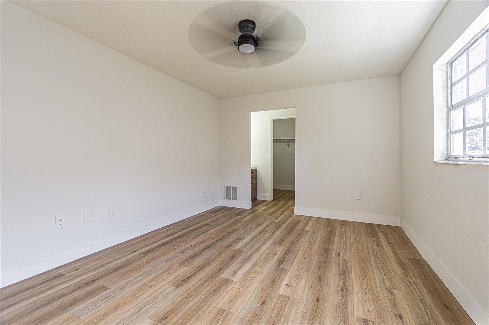 RAVENSWOOD VILLAGE - Residential