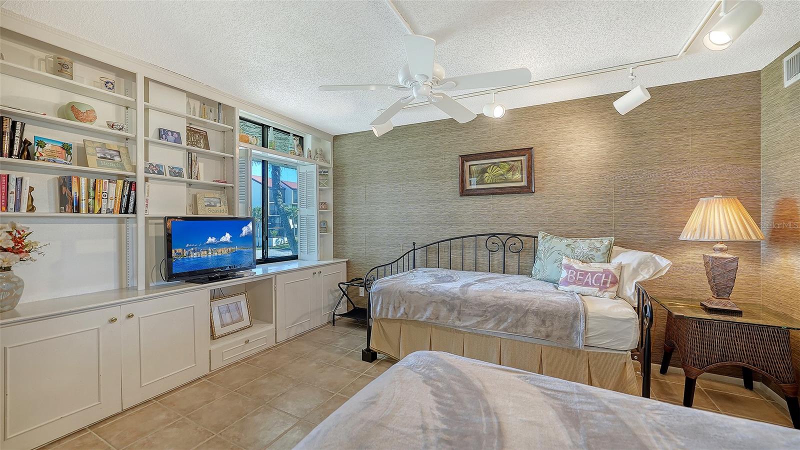 SEAPLACE III - Residential Lease