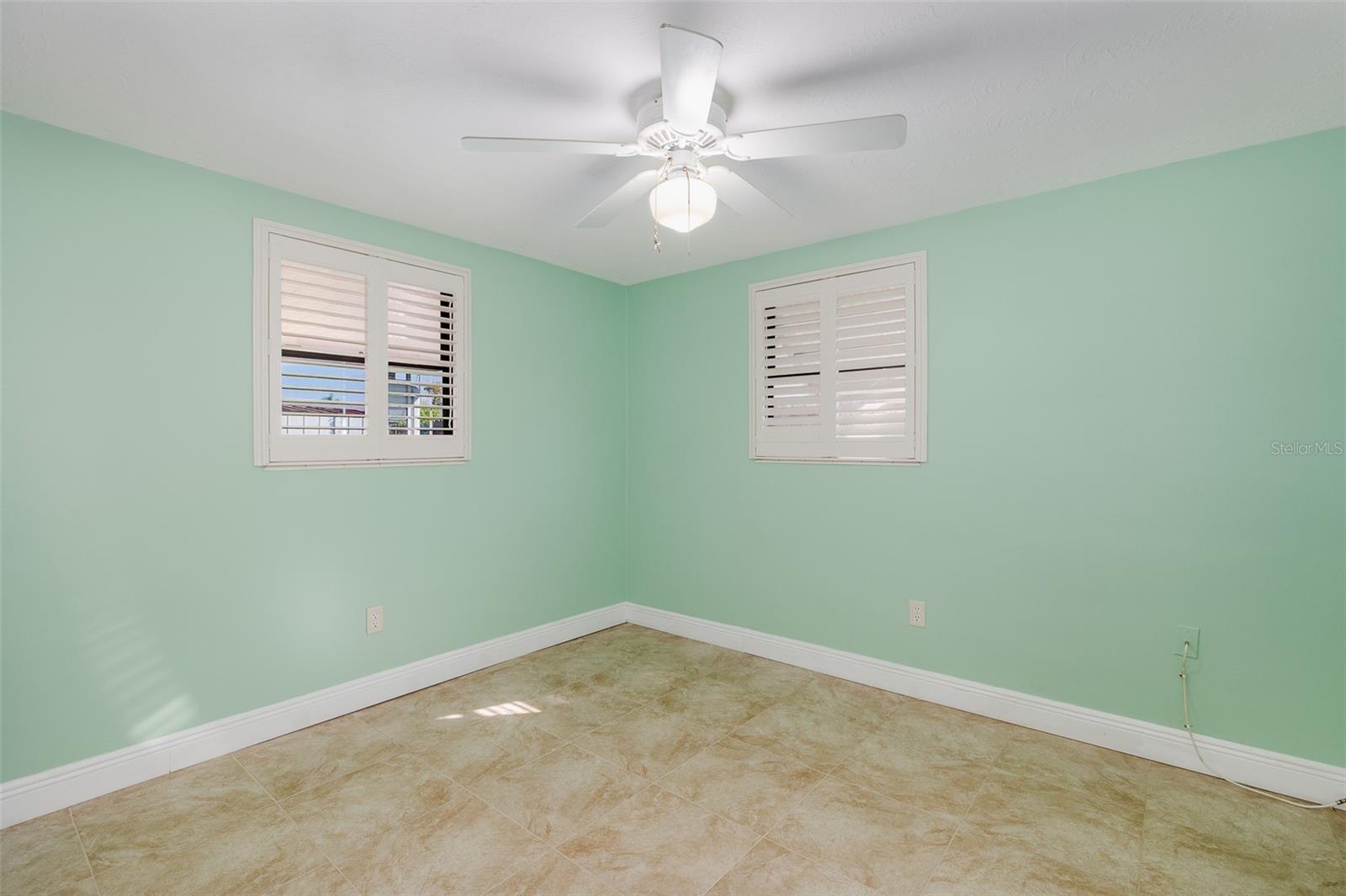 ALOHA GARDENS - Residential