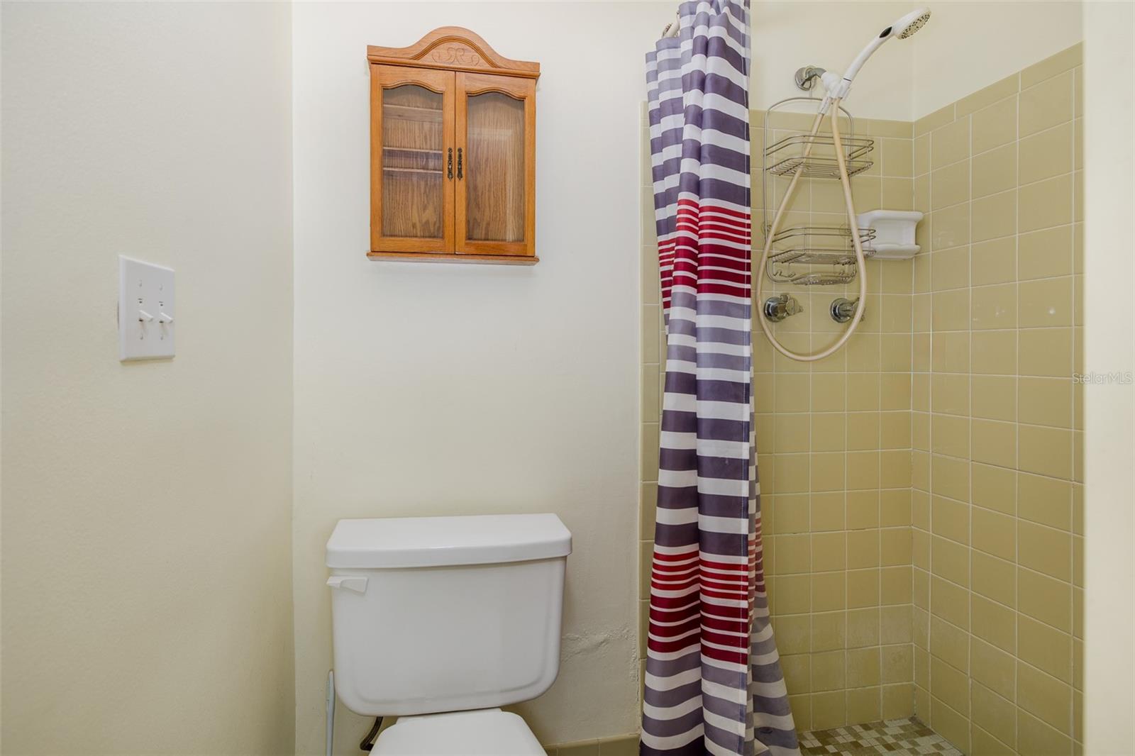 ALOHA GARDENS - Residential