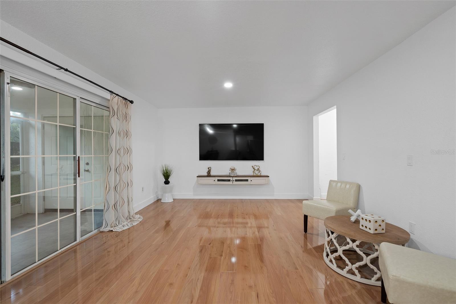 CYPRESS POINTE/LK ORLANDO - Residential