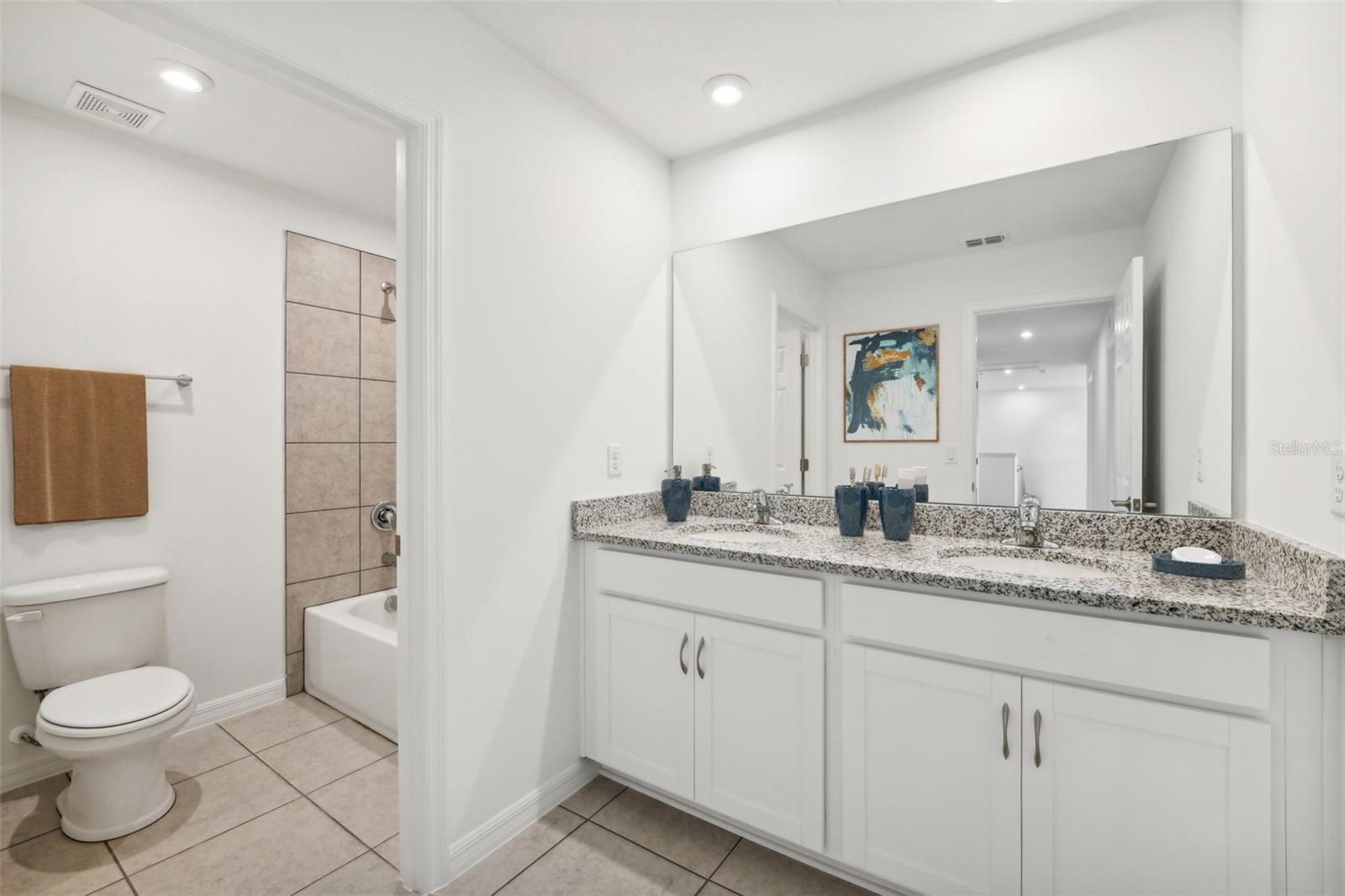 33313 COUNTRY HOUSE DRIVE