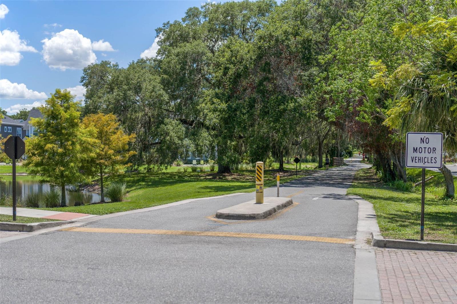 OAKLAND PARK - Residential