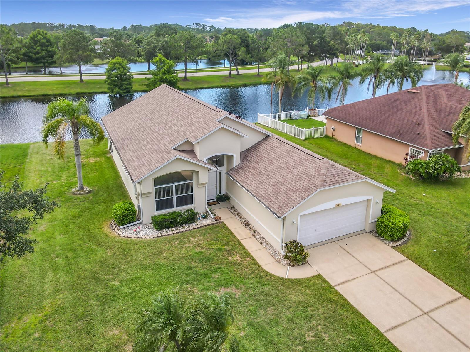 1809 FOROUGH CIRCLE