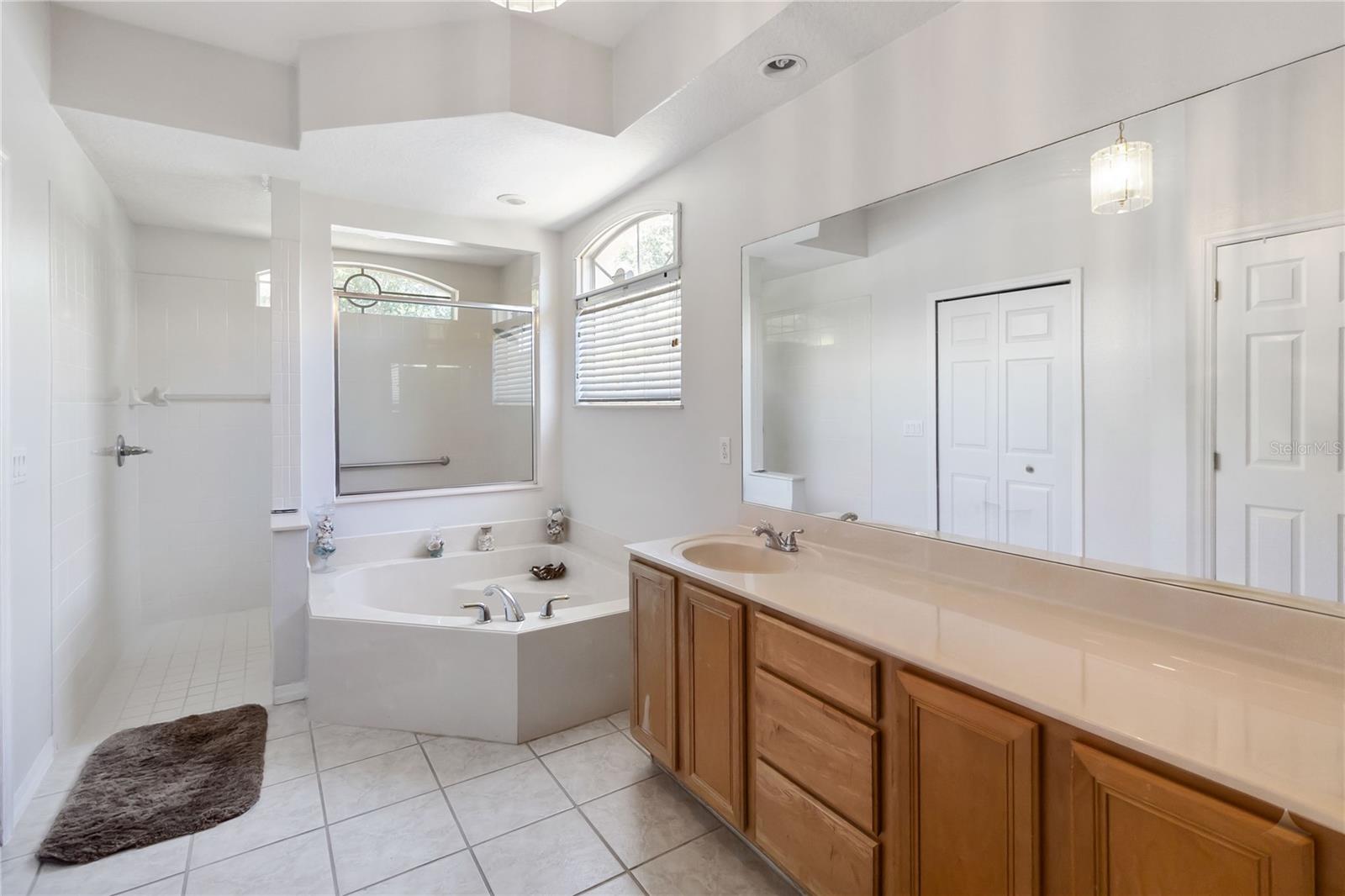 GATLIN GARDENS - Residential