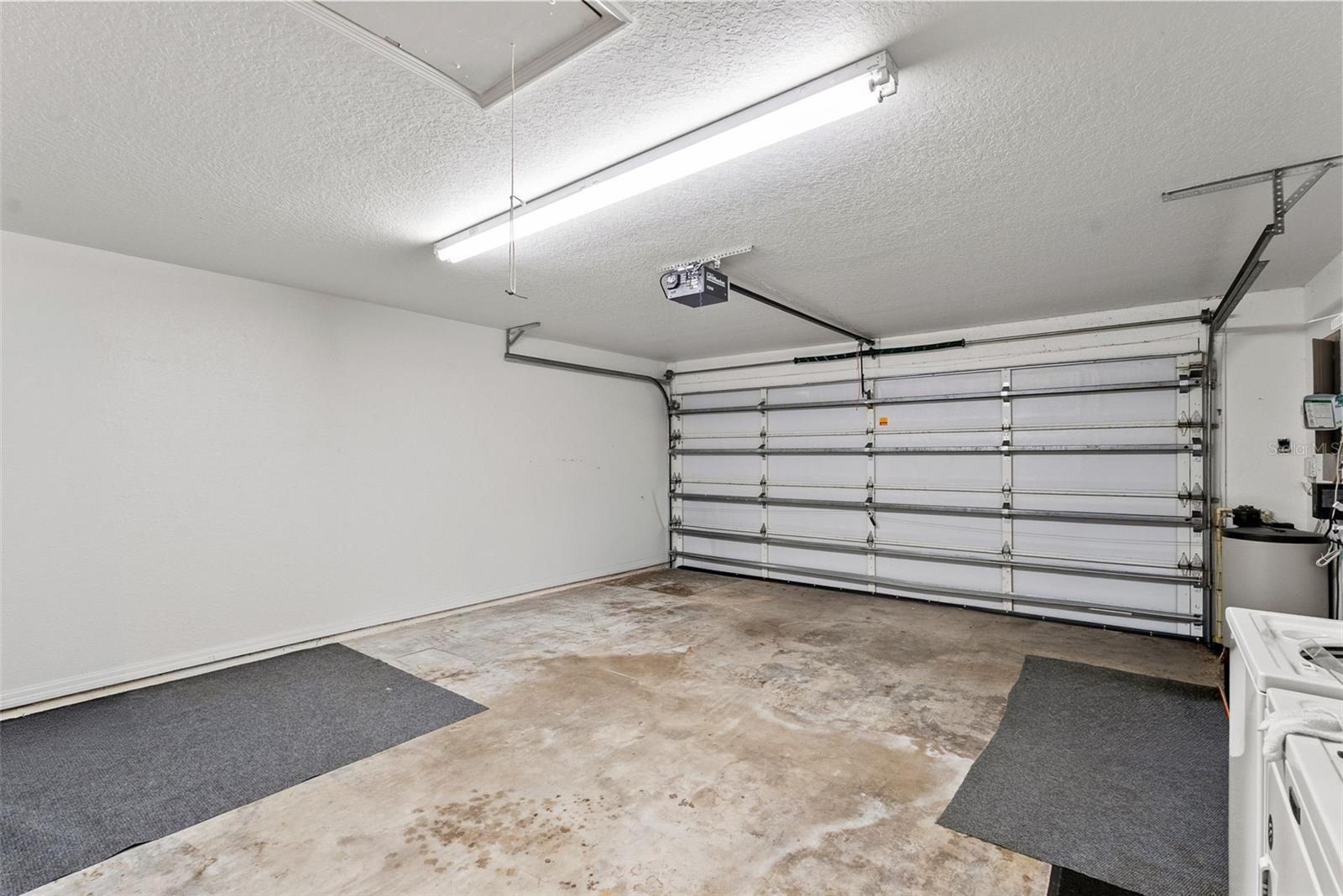 LAKE HERON - Residential