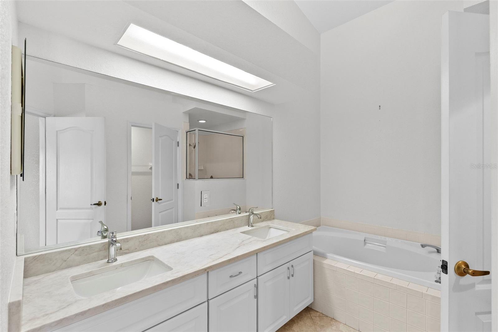 LAKE HERON - Residential