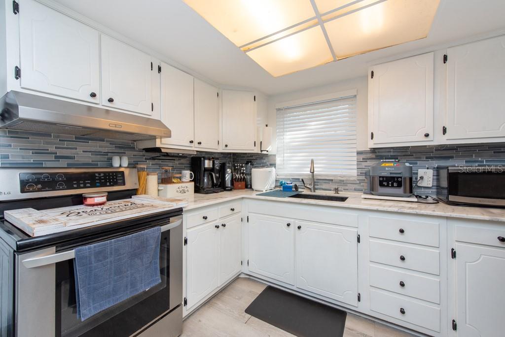 NORTH ST PETERSBURG - Residential