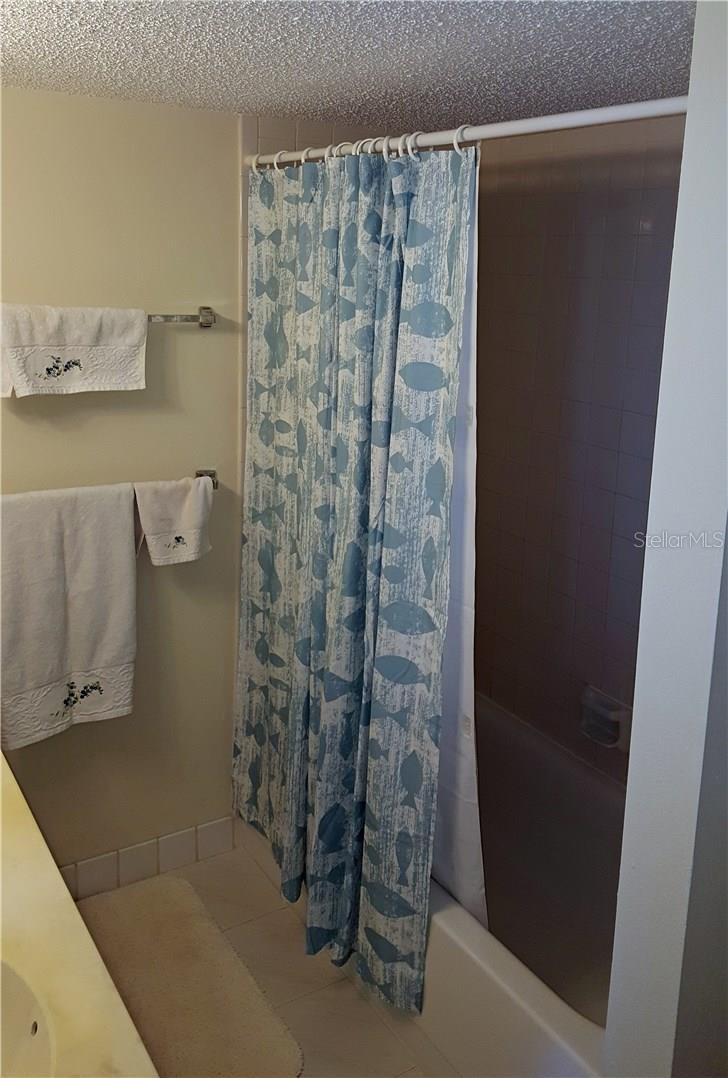 MADEIRA TOWERS CONDO - Residential Lease