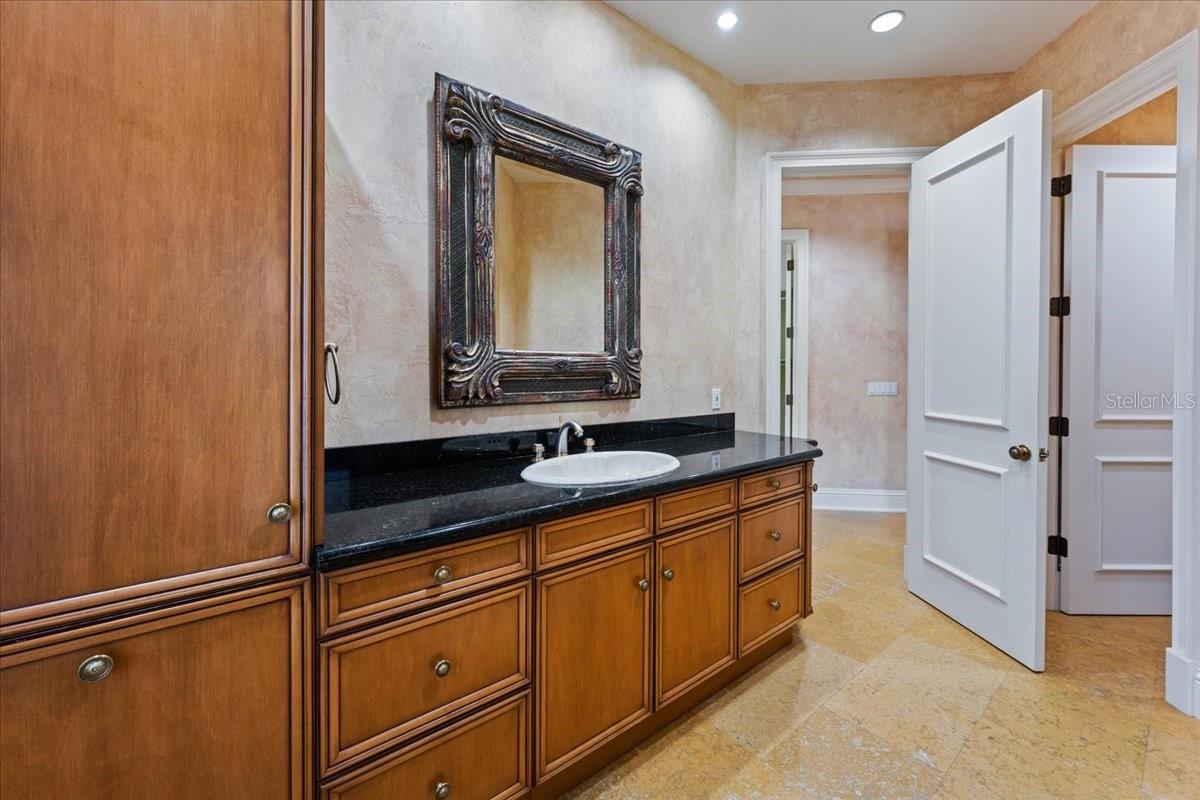 BELLA WOODS IN UNIT 32 - Residential