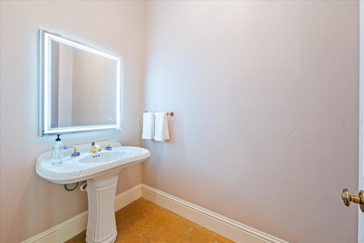 BELLA WOODS IN UNIT 32 - Residential