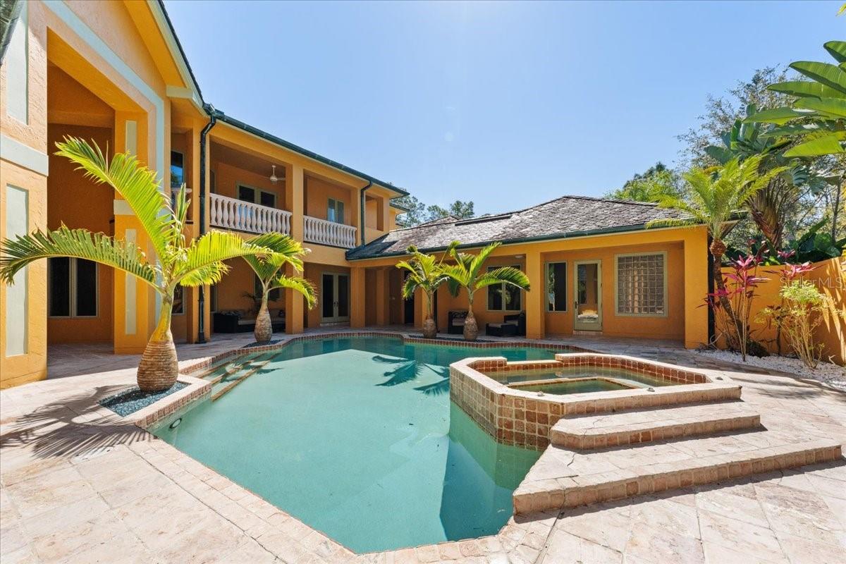 BELLA WOODS IN UNIT 32 - Residential