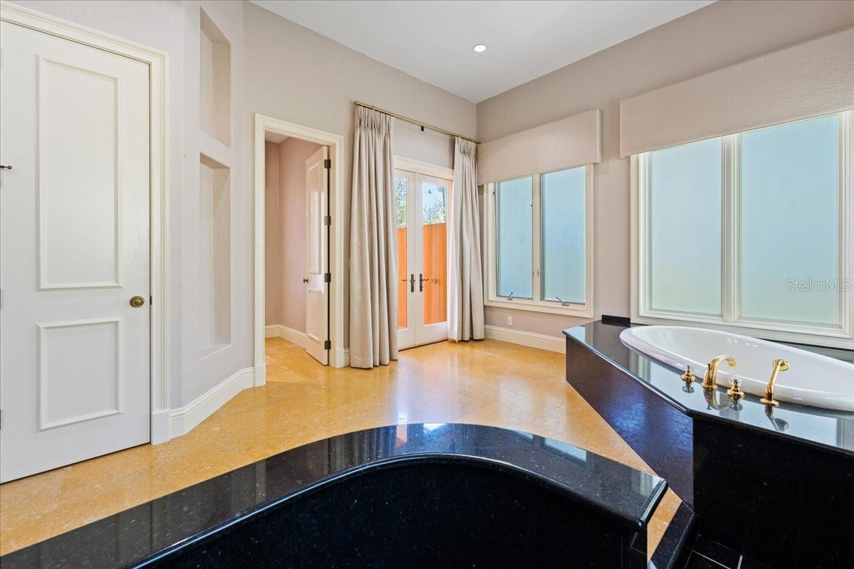 BELLA WOODS IN UNIT 32 - Residential