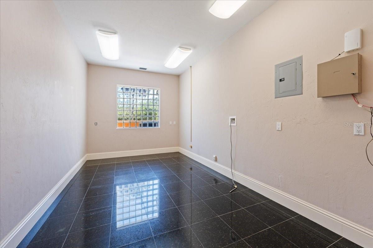 BELLA WOODS IN UNIT 32 - Residential