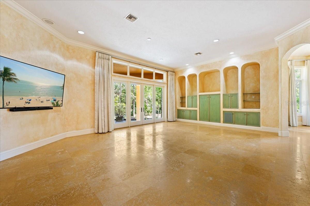 BELLA WOODS IN UNIT 32 - Residential