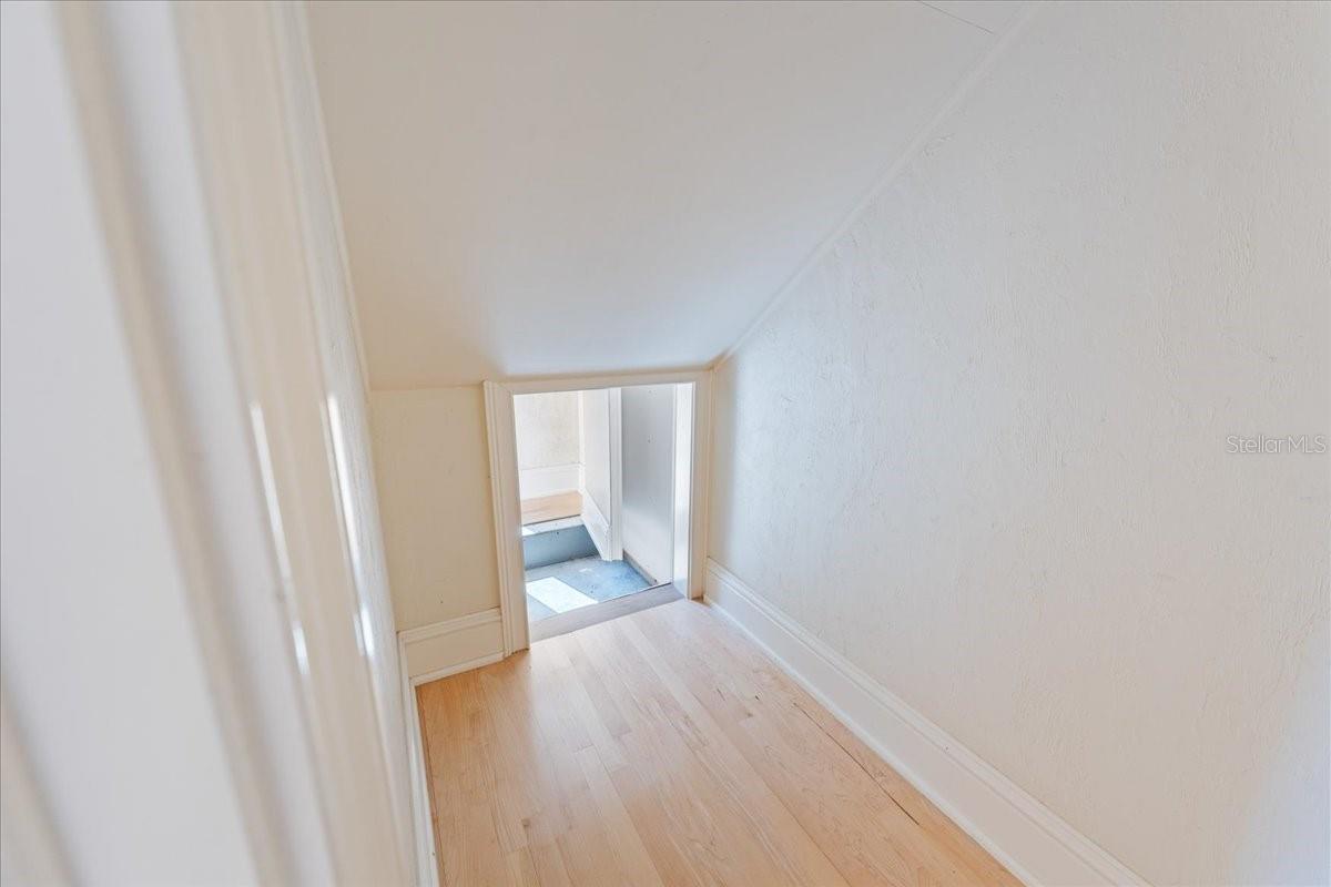 BELLA WOODS IN UNIT 32 - Residential