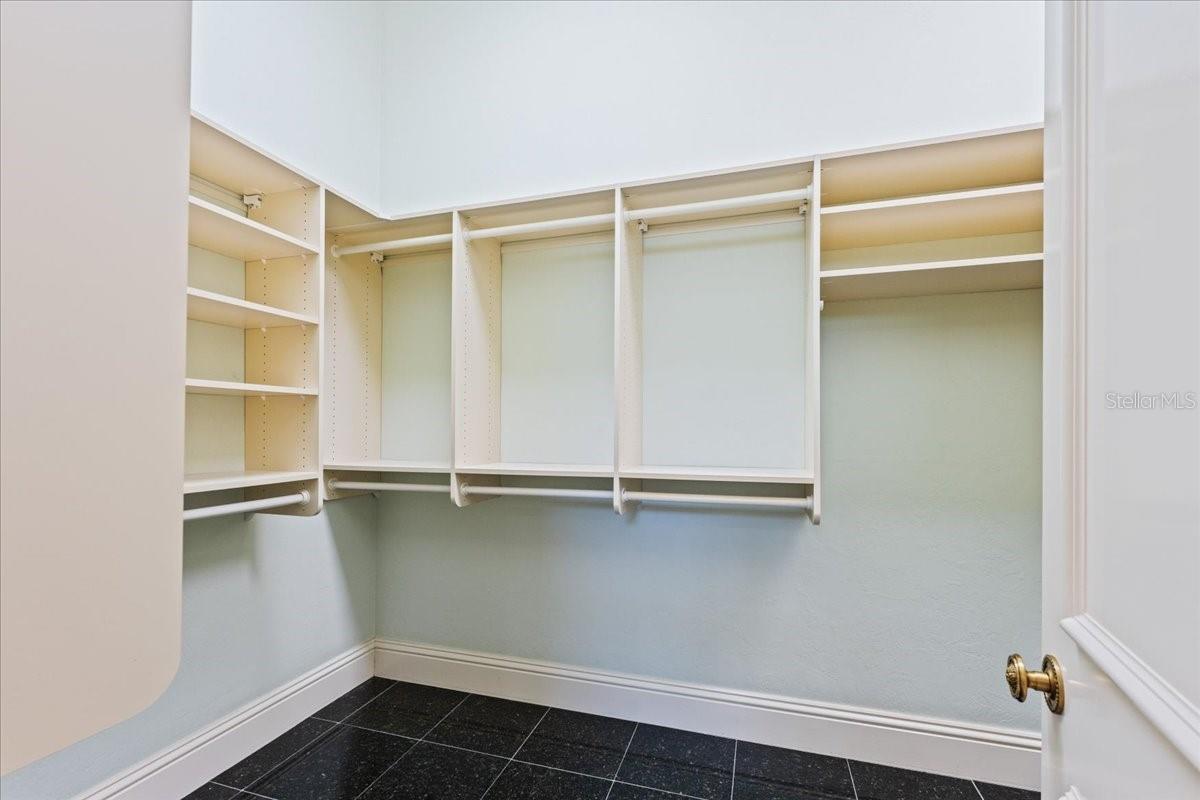 BELLA WOODS IN UNIT 32 - Residential