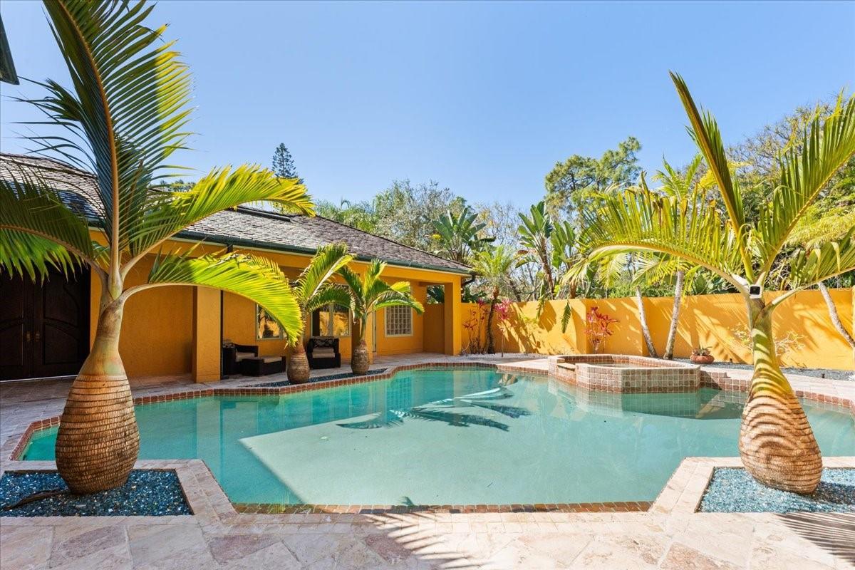 BELLA WOODS IN UNIT 32 - Residential