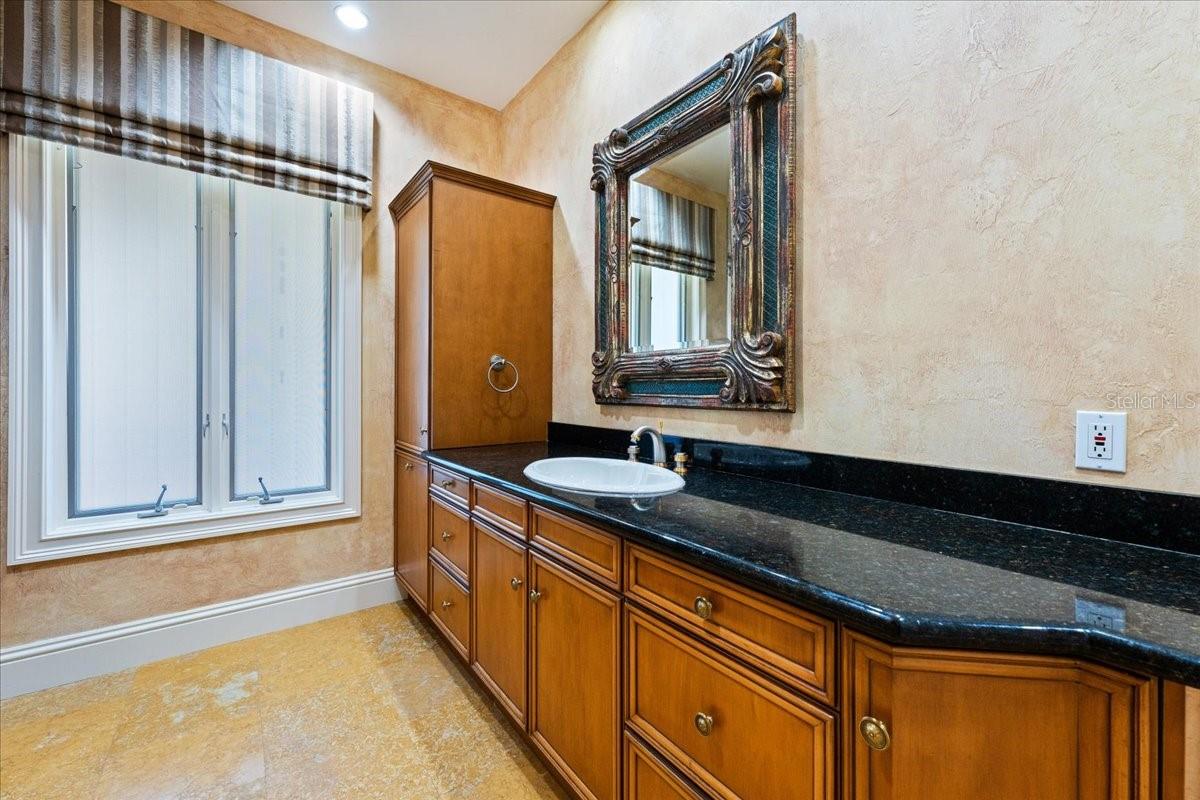 BELLA WOODS IN UNIT 32 - Residential