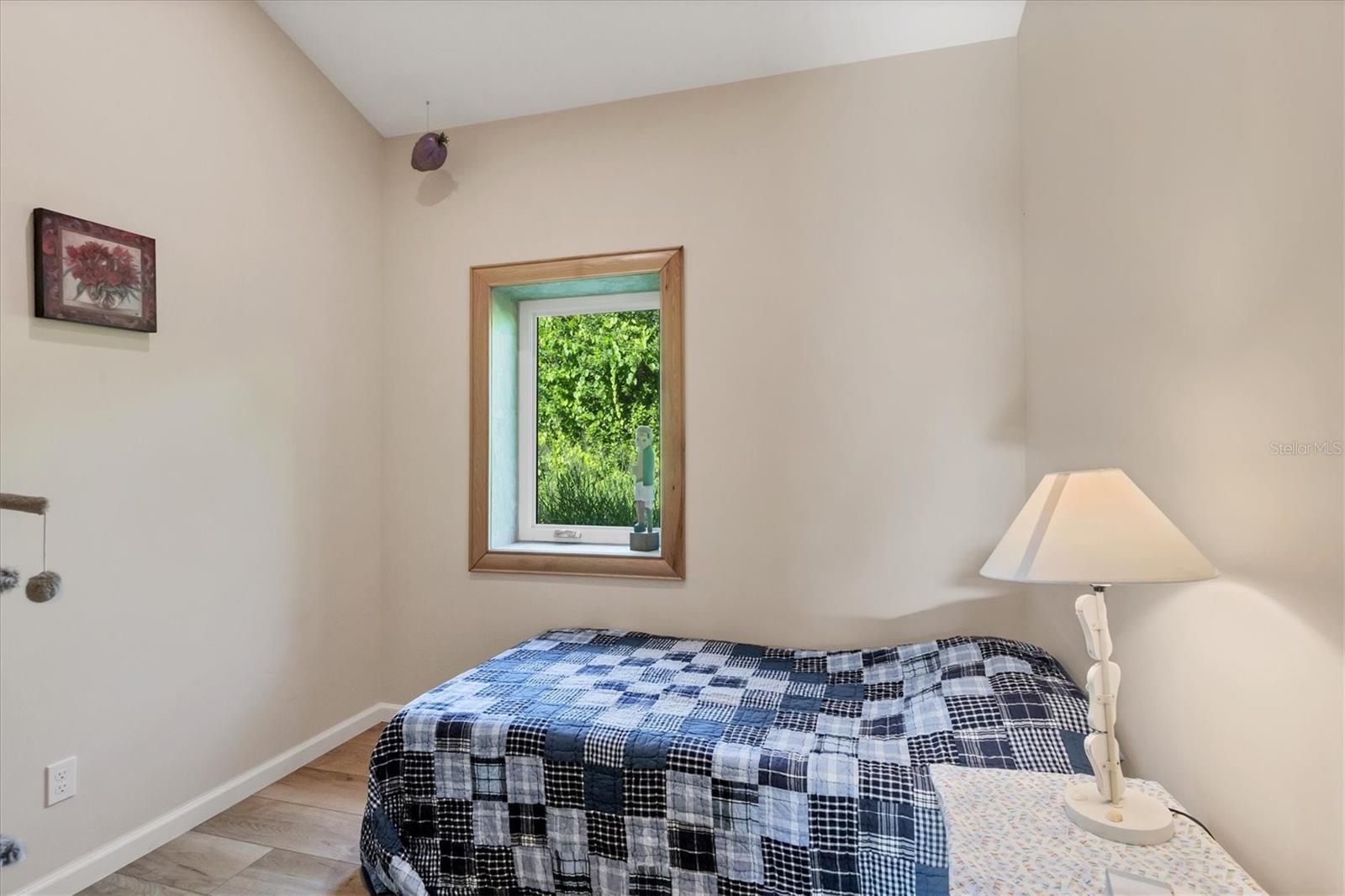 ARTIST ACRES - Residential