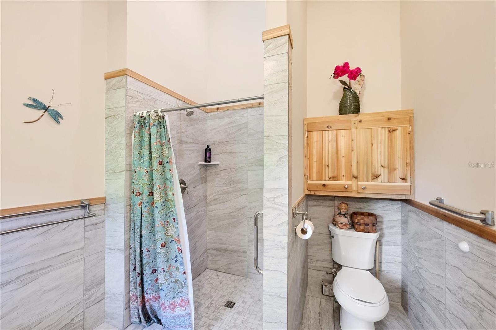 ARTIST ACRES - Residential