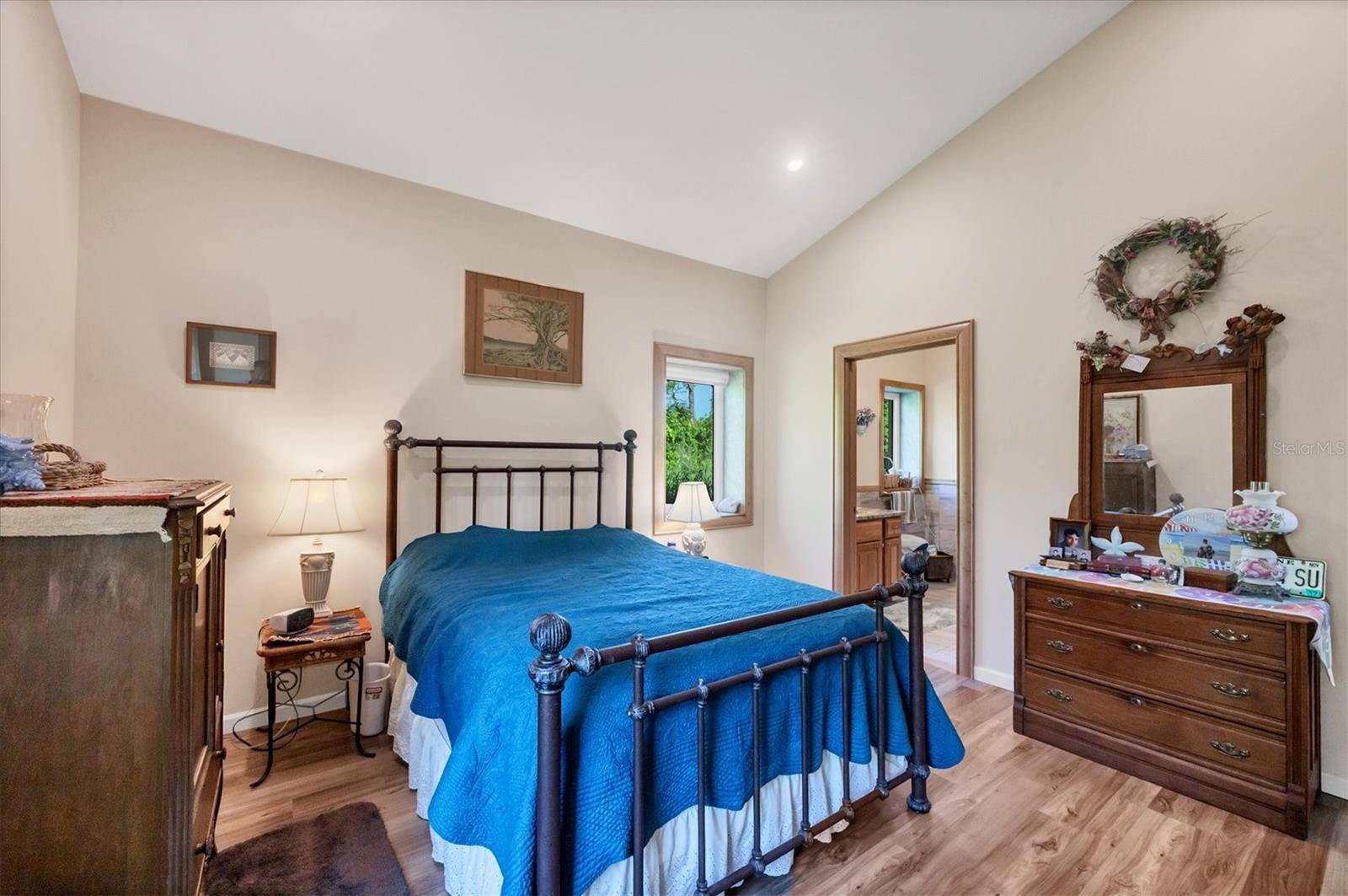 ARTIST ACRES - Residential