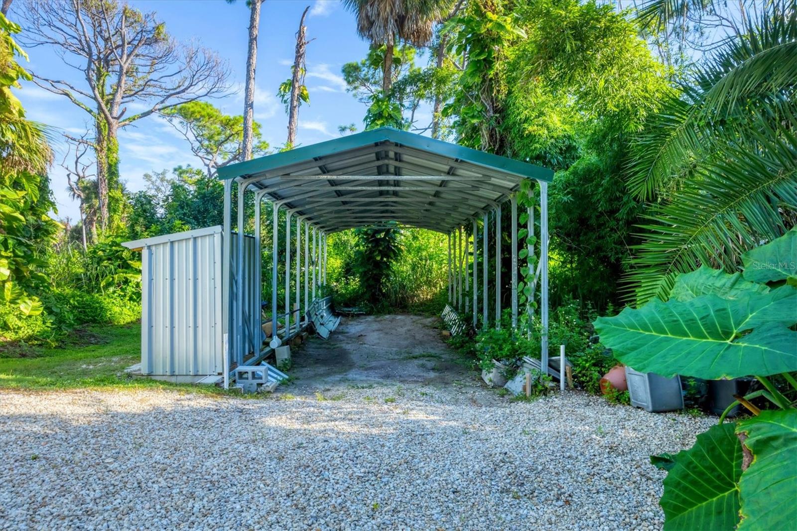 ARTIST ACRES - Residential