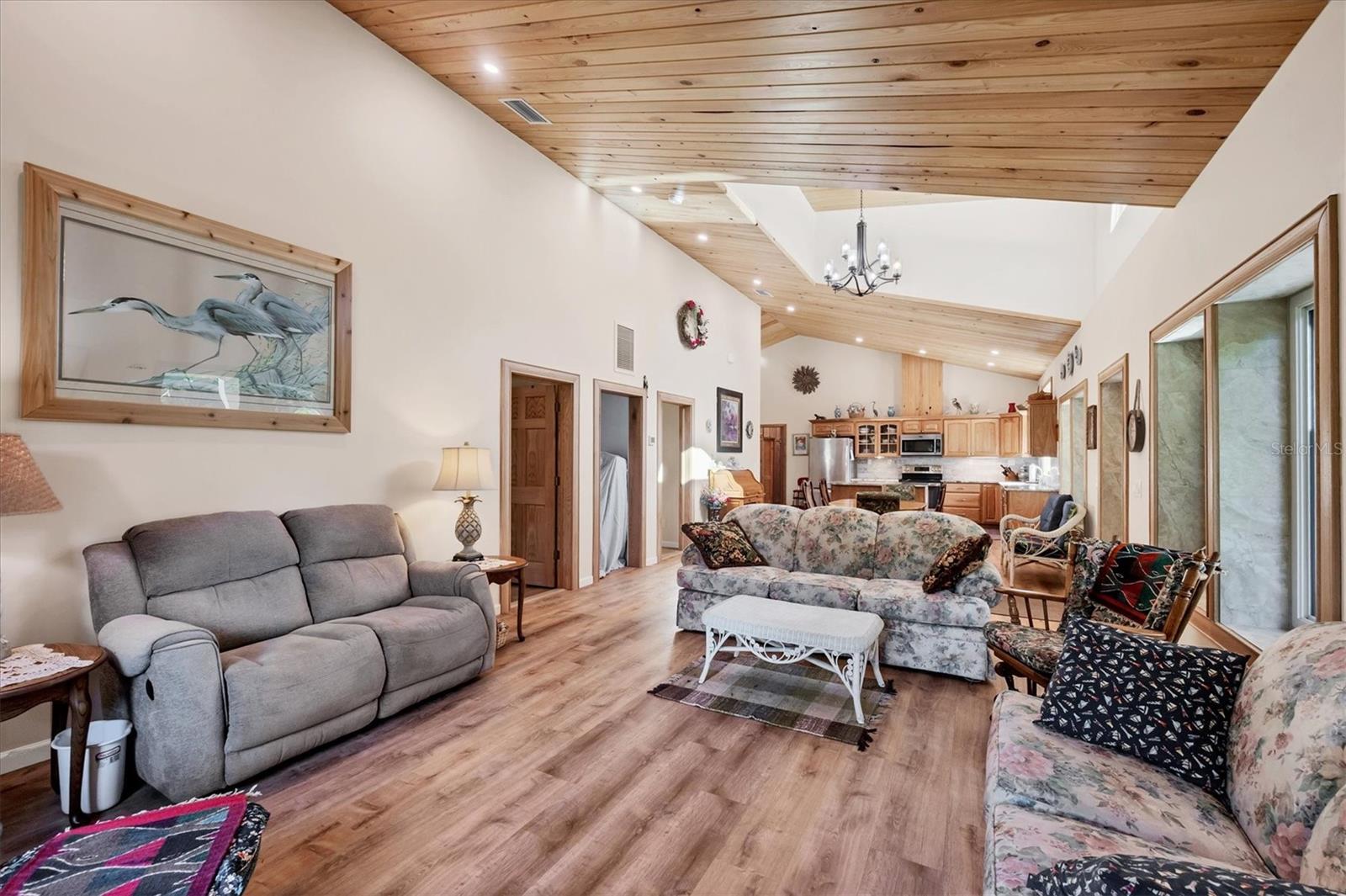 ARTIST ACRES - Residential