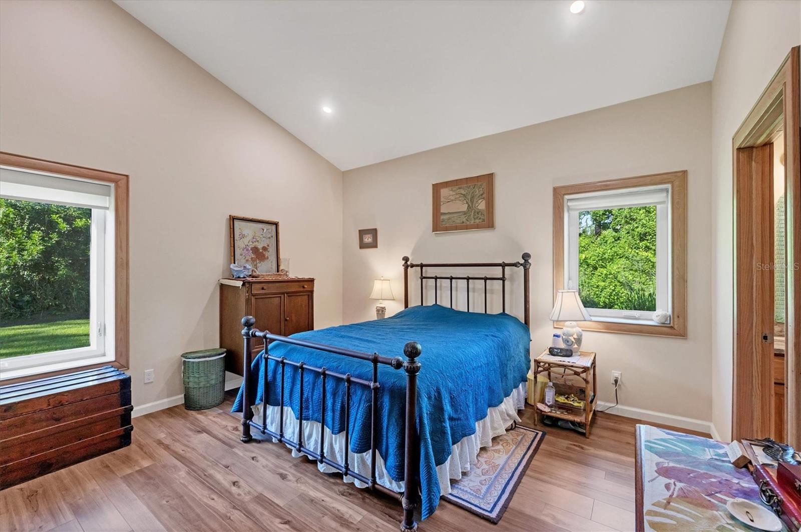 ARTIST ACRES - Residential